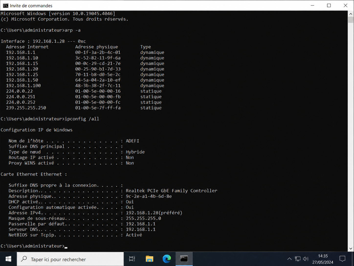 Invite de commandes Windows — arp -a affichant la table ARP et ipconfig /all